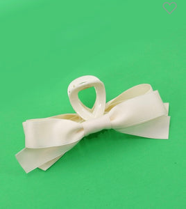 Bow clip