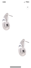 Load image into Gallery viewer, Metal teardrop earrings